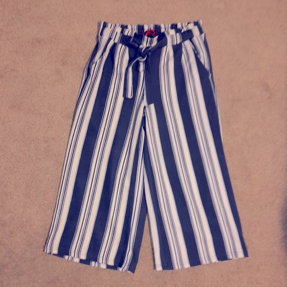 NWOT Womens Dress Capris